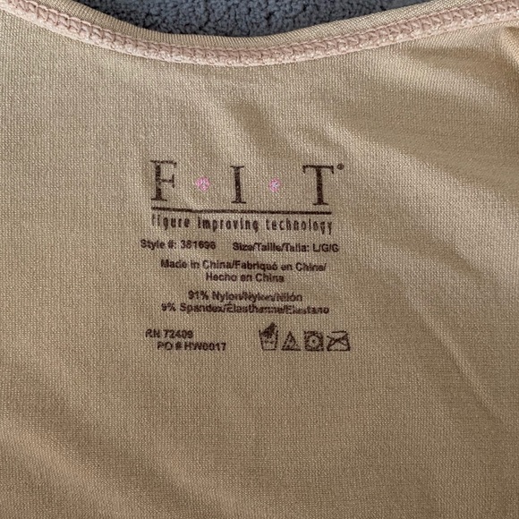 ✨3 for $25✨ FIT shapewear slip - Picture 5 of 7